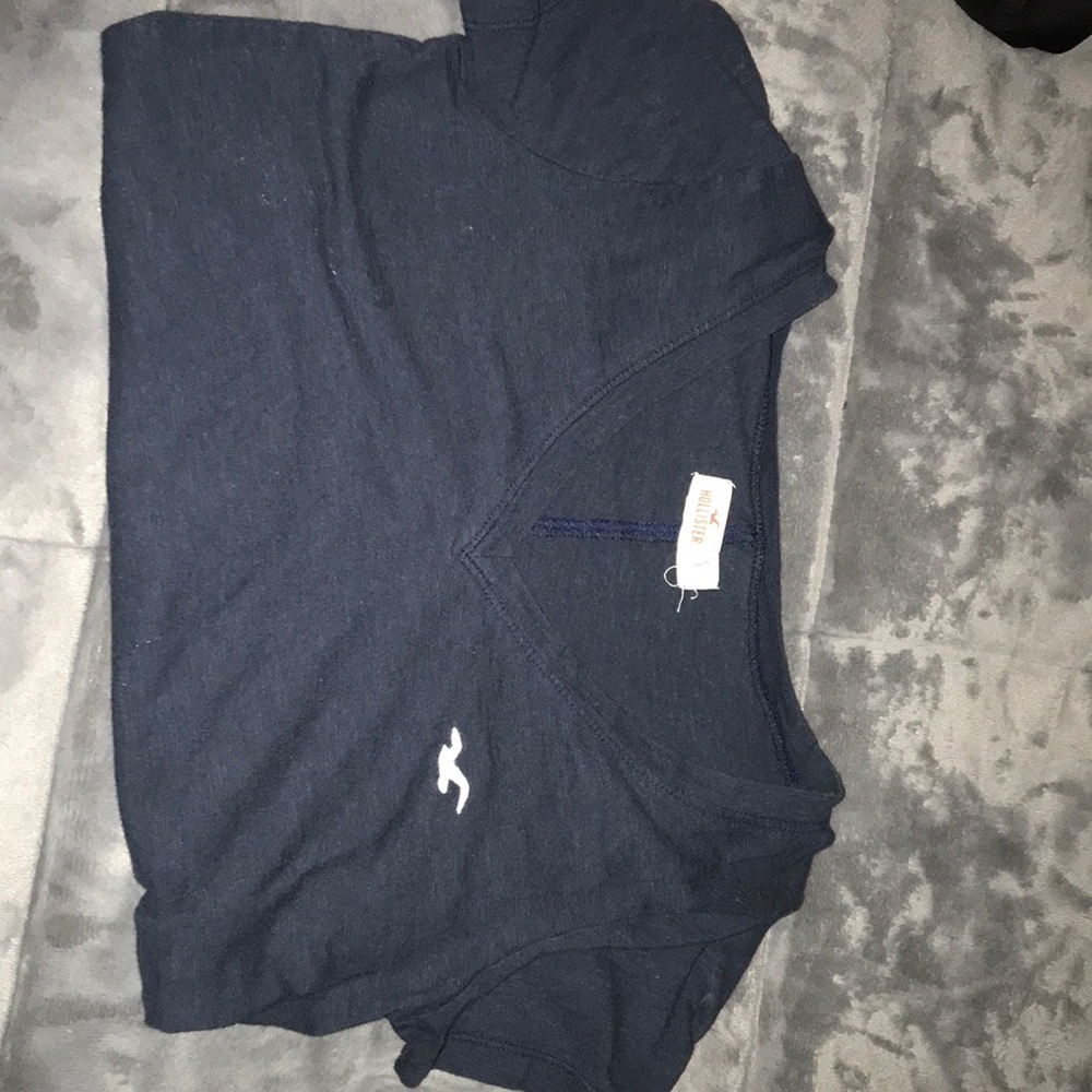 Navy VNeck Hollister Short Sleeve Tshirt Small
